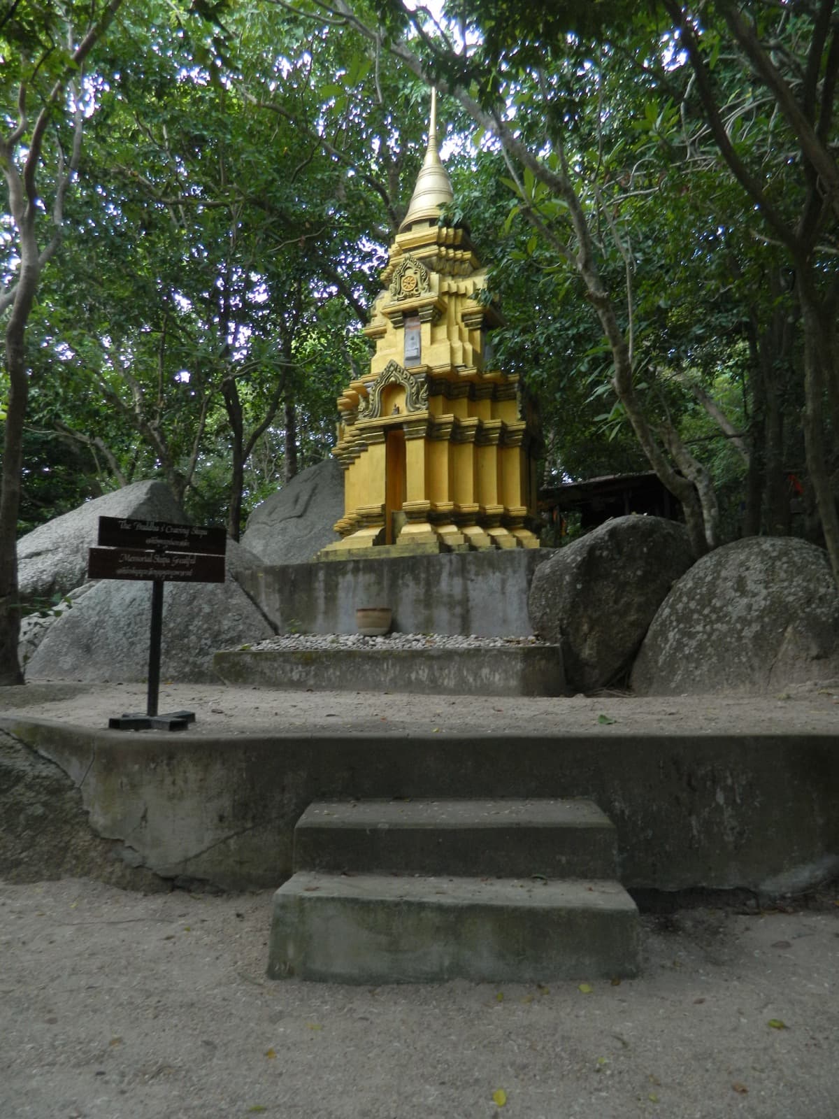 Wat Khao Tham