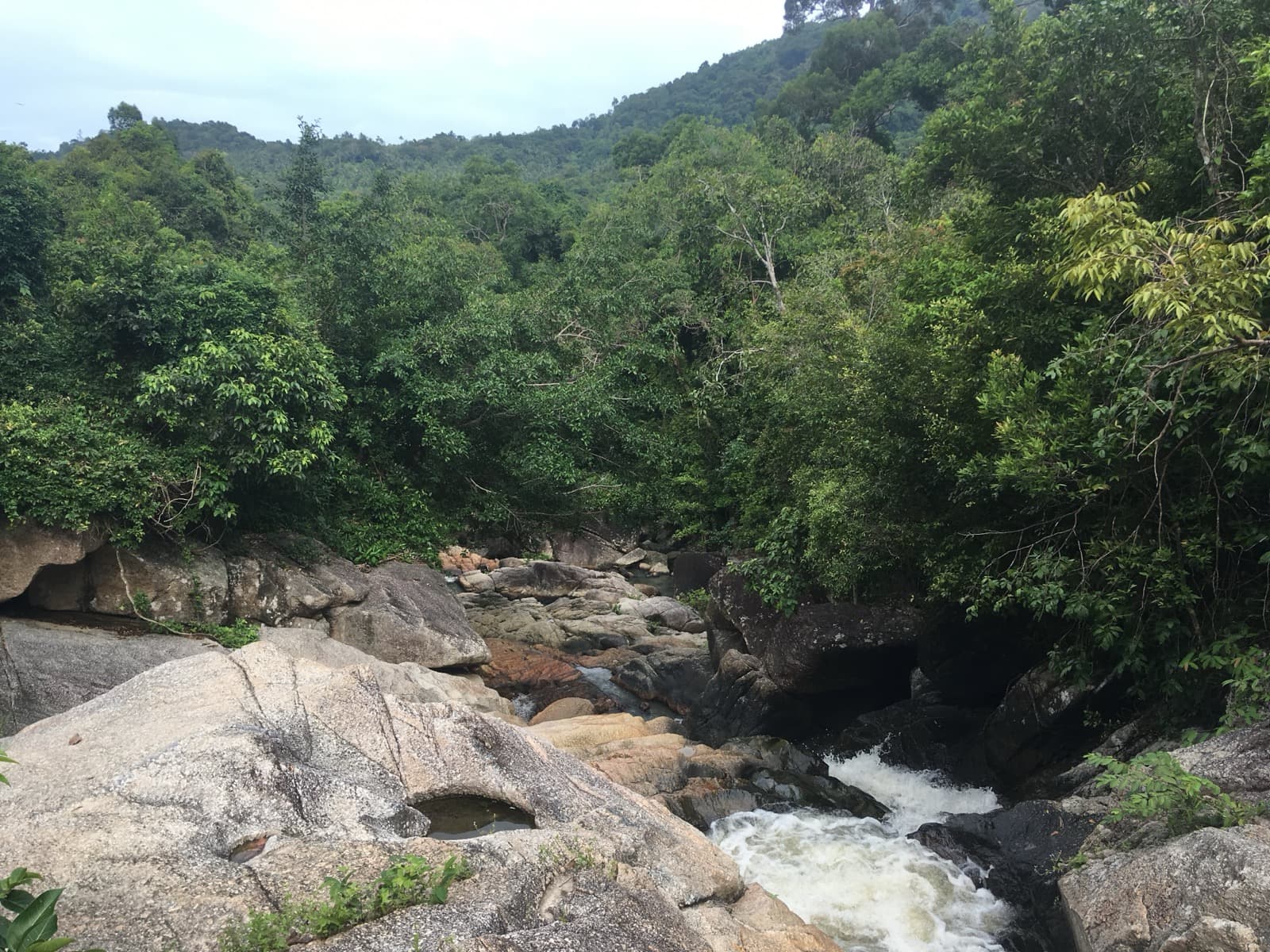 Waterfall Party Koh Phangan — Sramanora jungle waterfall party